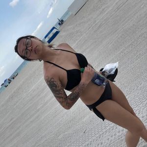 Meet your Posher, Wing